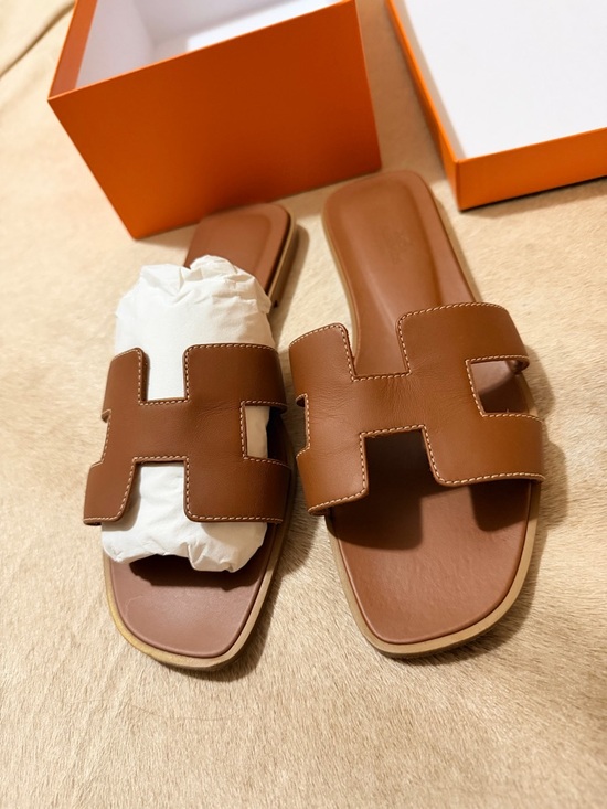 Hermes Shoes - Hermes Oran Authentic 39 Retail 900